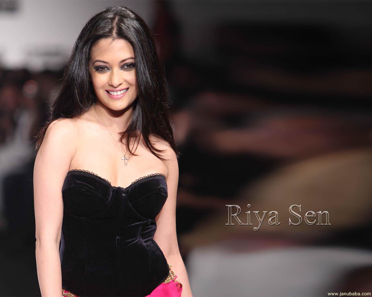 Riya Sen                by coolman