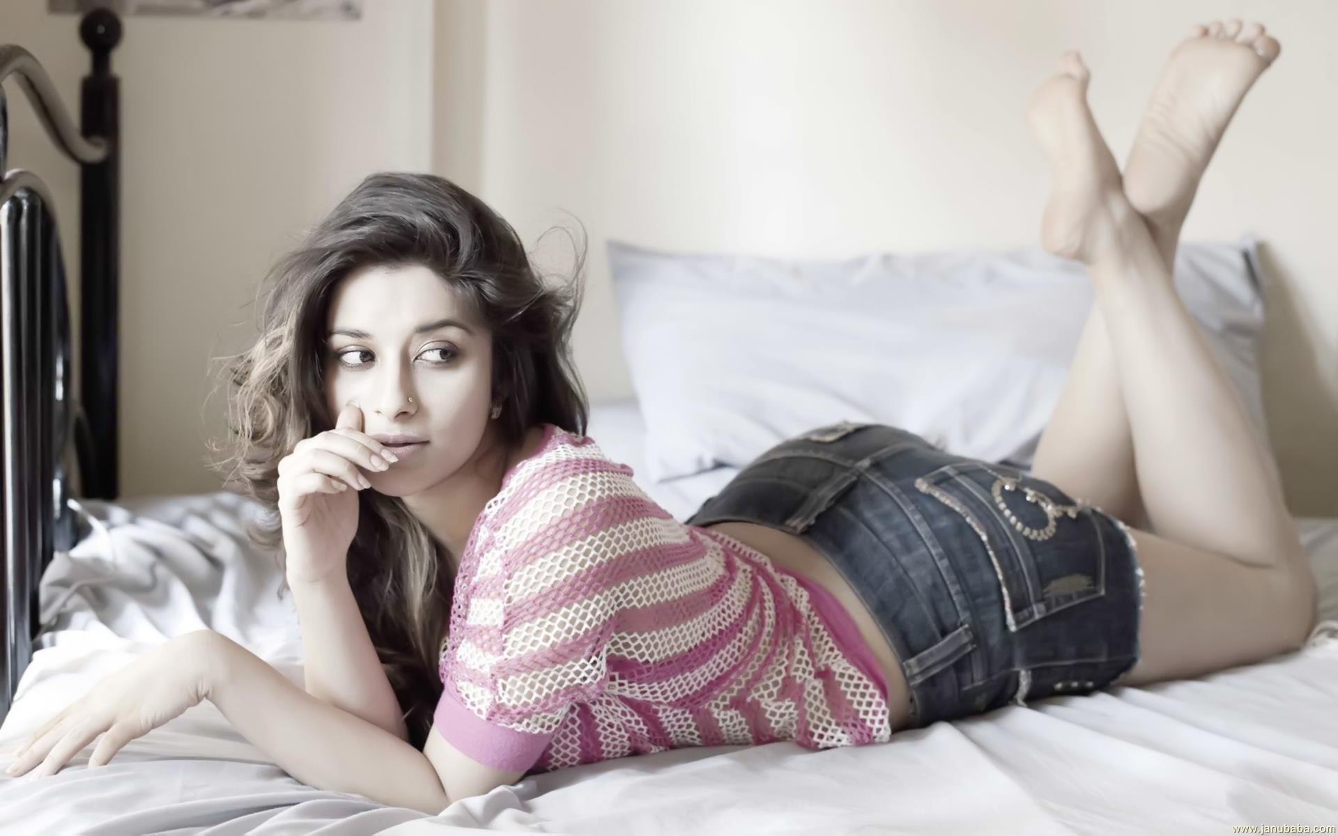 Madhurima Banerjee By Hubbak
