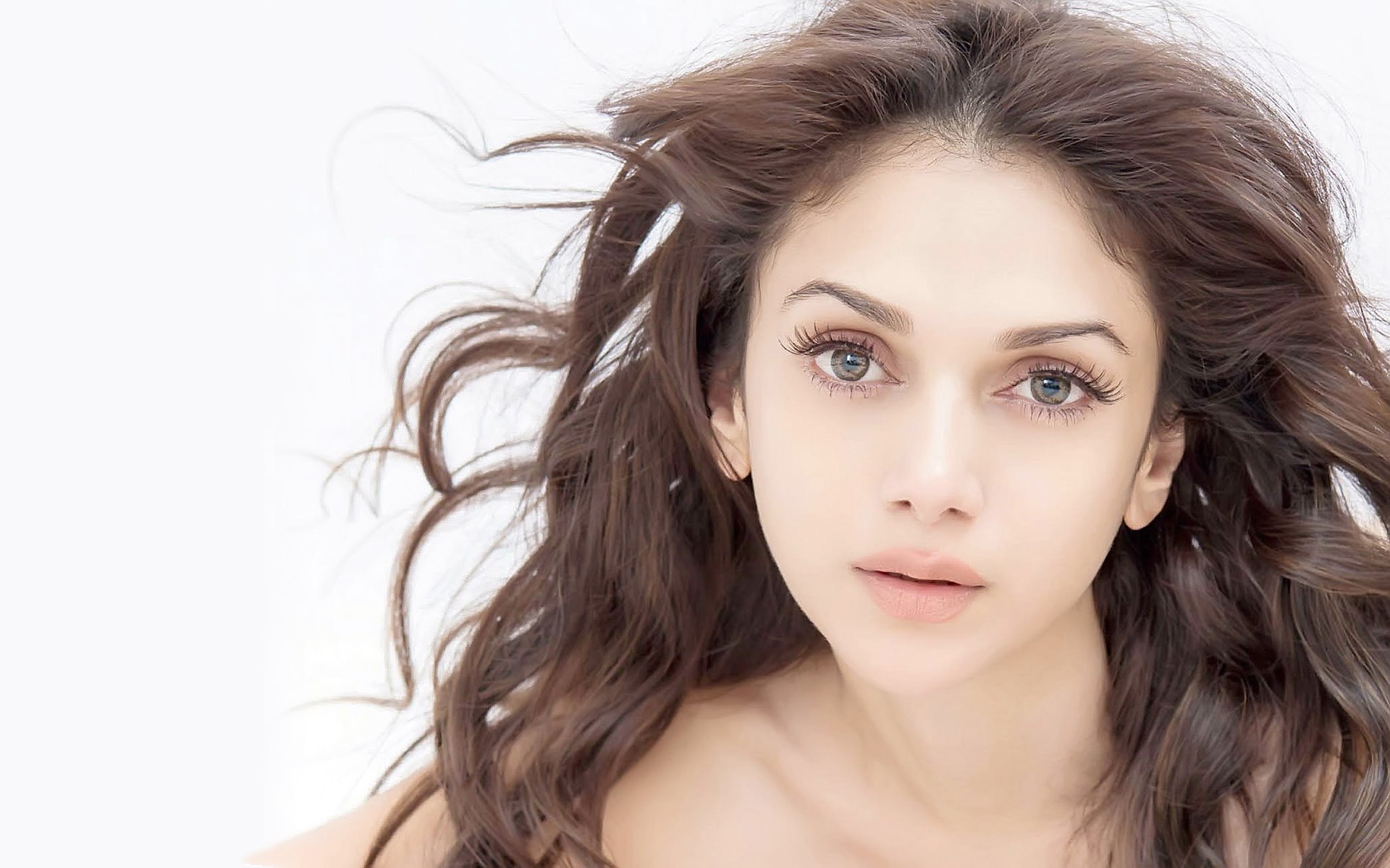 Aditi Rao Hydari By Hubbak