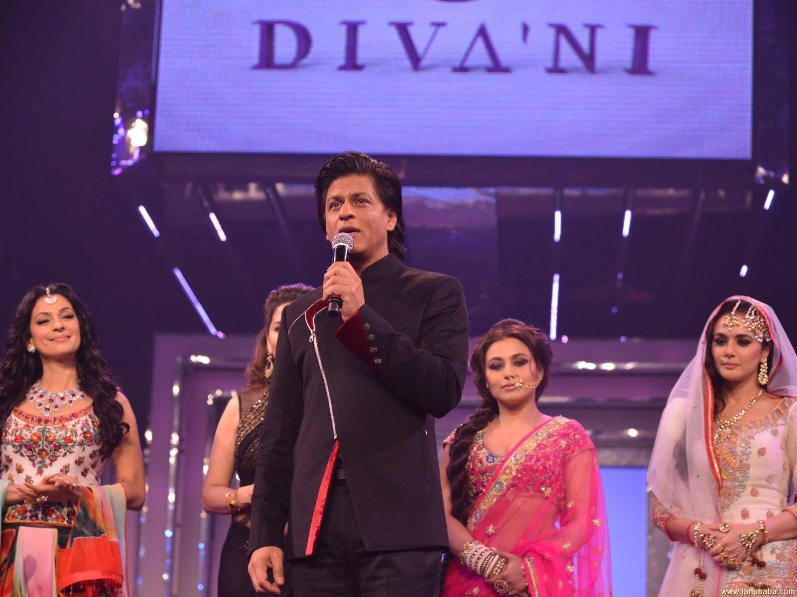 Shahrukh Khan with Juhi Chalwa,Madhuri Dixit,Rani Mukherji & Preity Zinta