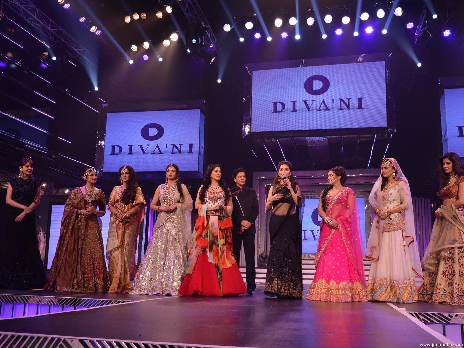 Shahrukh Khan with Anushka Sharma,Parineeti Chopra,Rekha,Sridevi,Juhi Chalwa,Maduri Dixit,Rani Mukerji,Preity Zinta & Katrina Kaif