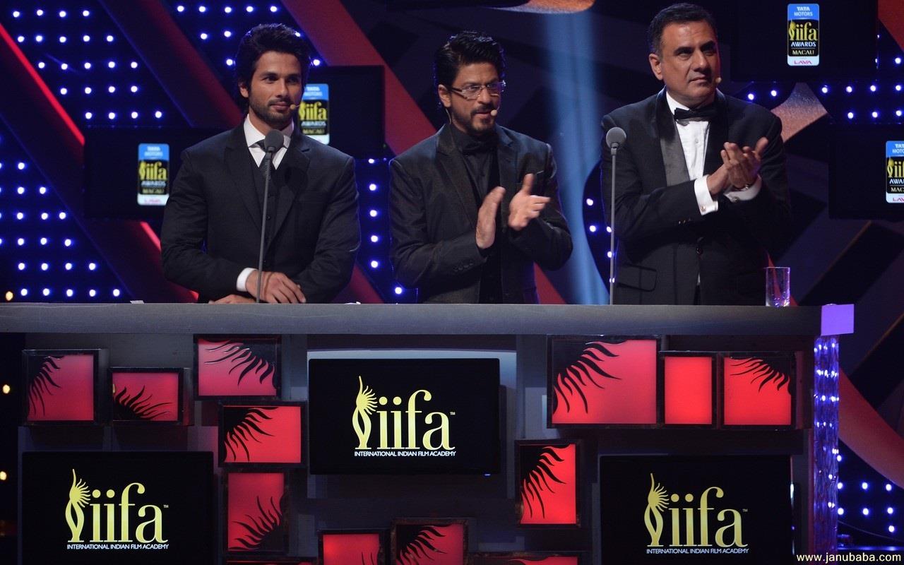 Shahrukh Khan with Shahid Kapoor & Boman Irani