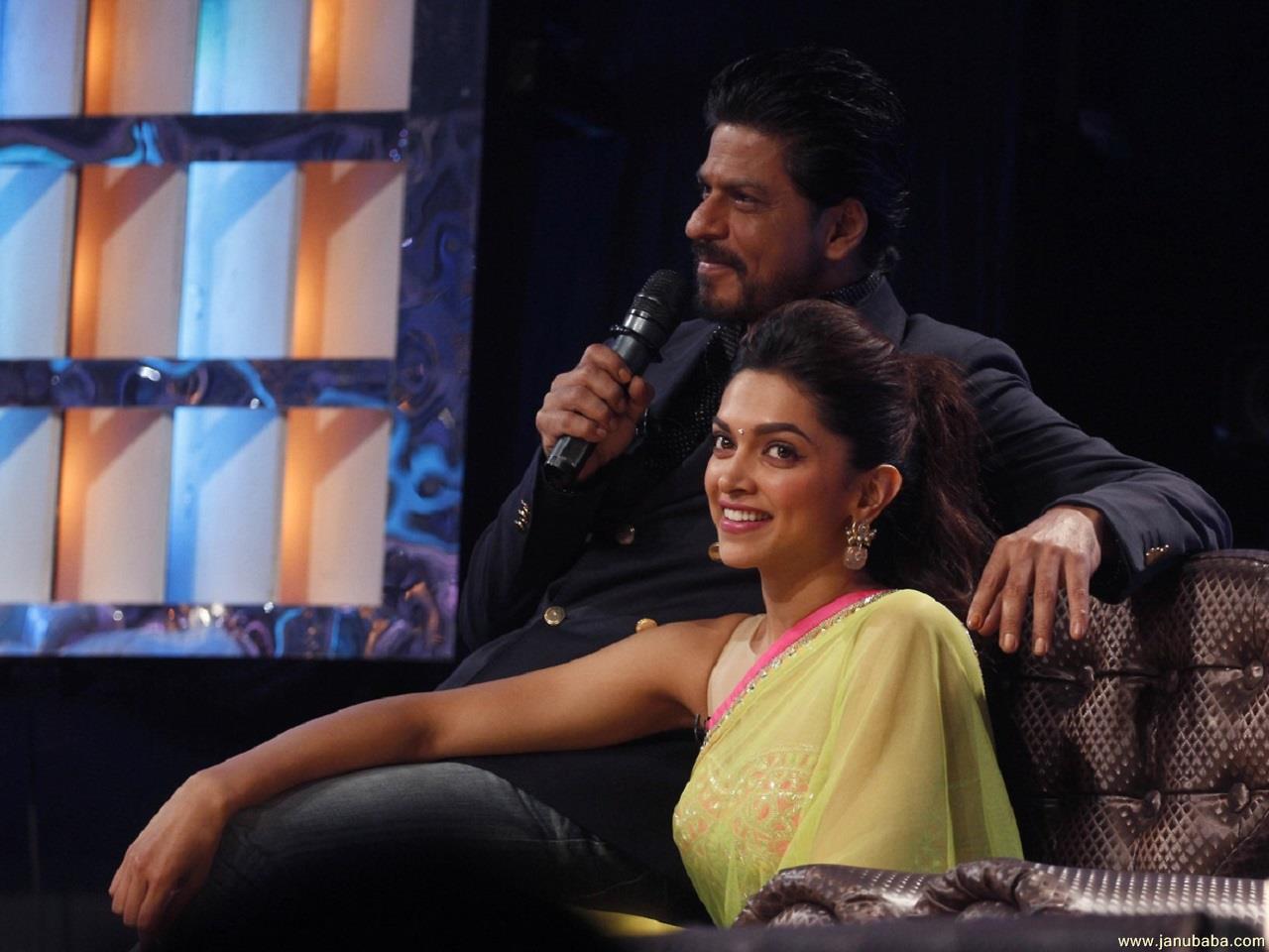 Shahrukh Khan with Deepika Padukone