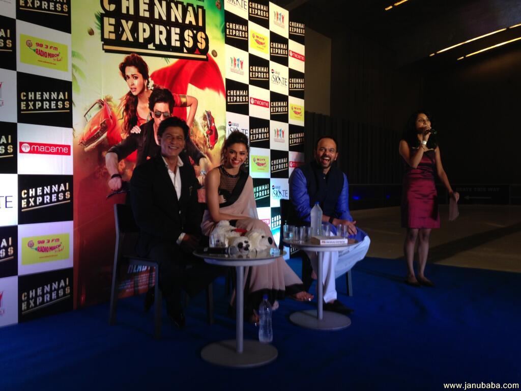 Shahrukh Khan with Deepika Padukone and Rohit Shetty