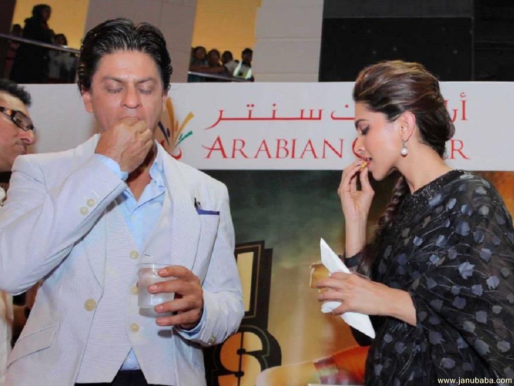 Shahrukh Khan with Deepika Padukone