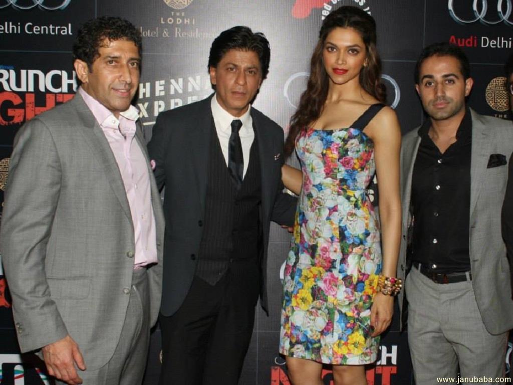 Shahrukh Khan with Deepika Padukone