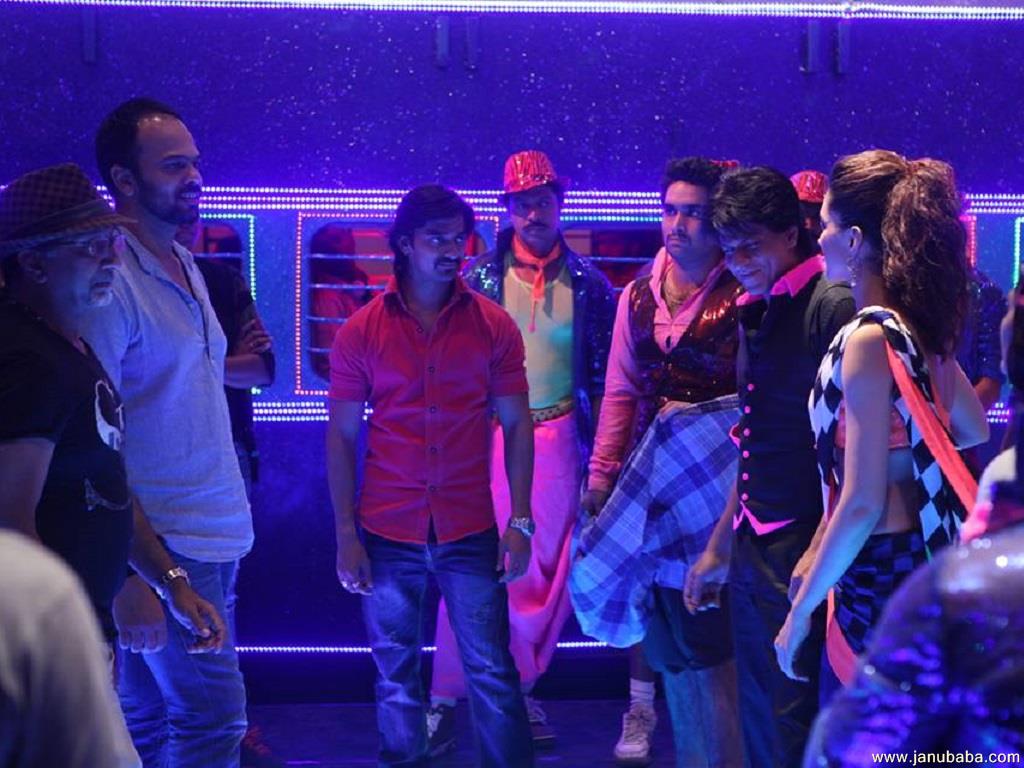 Shahrukh Khan with Deepika Paukone
