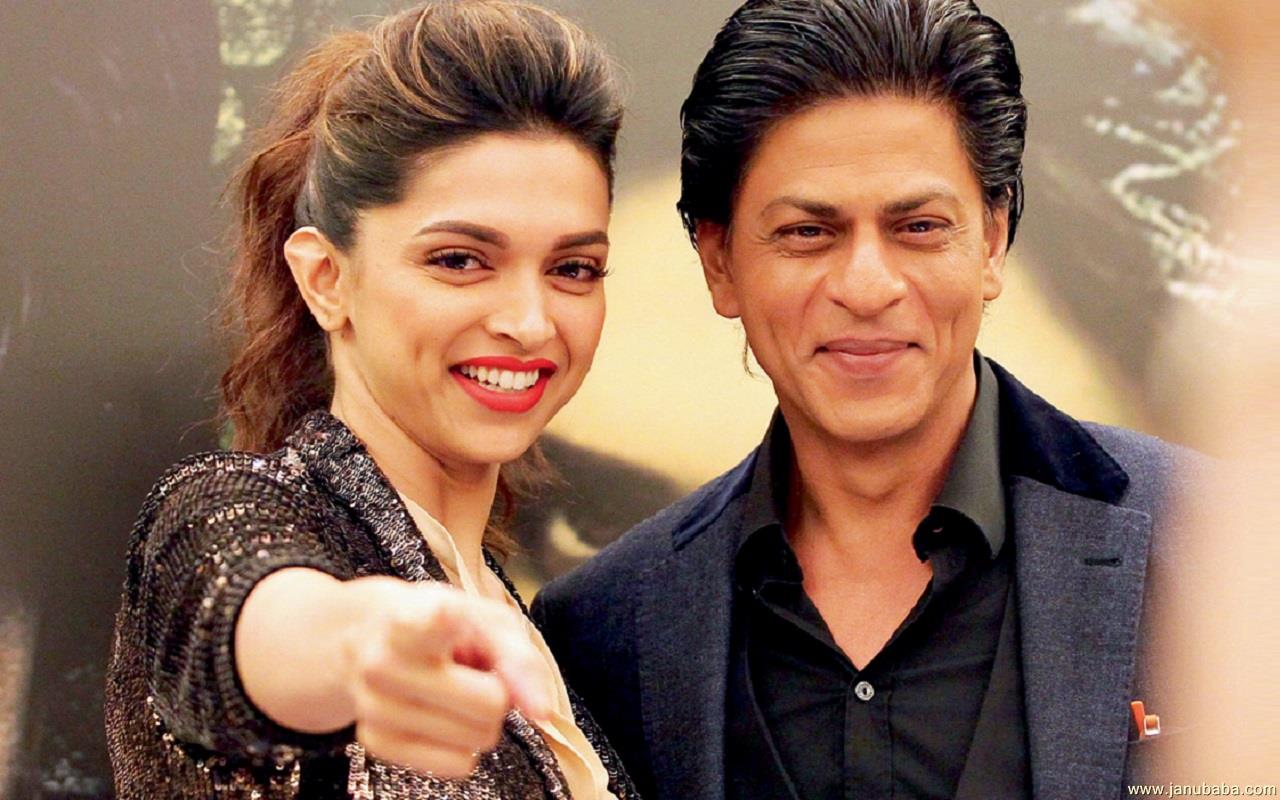 Shahrukh Khan with Deepika Paudkone