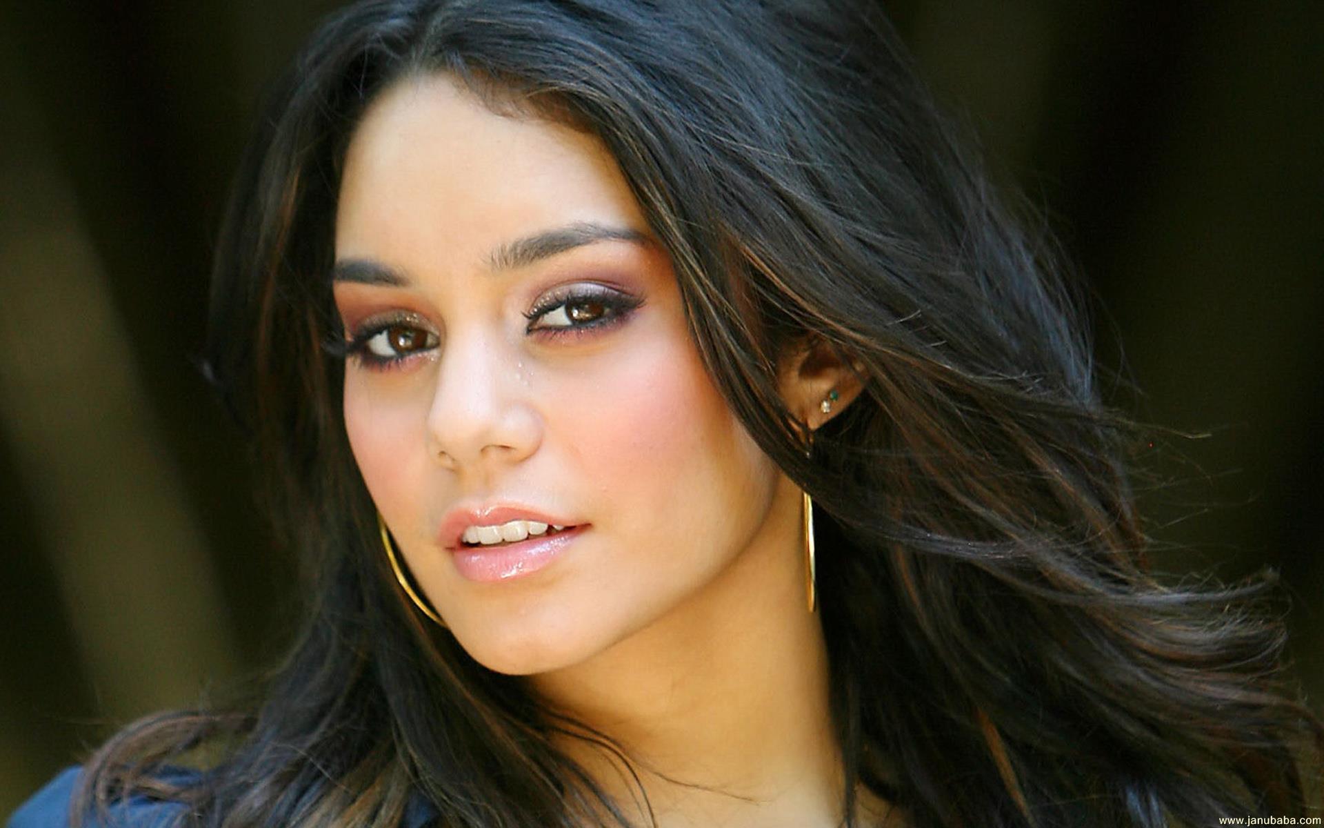Vanessa Hudgens By Hubbak