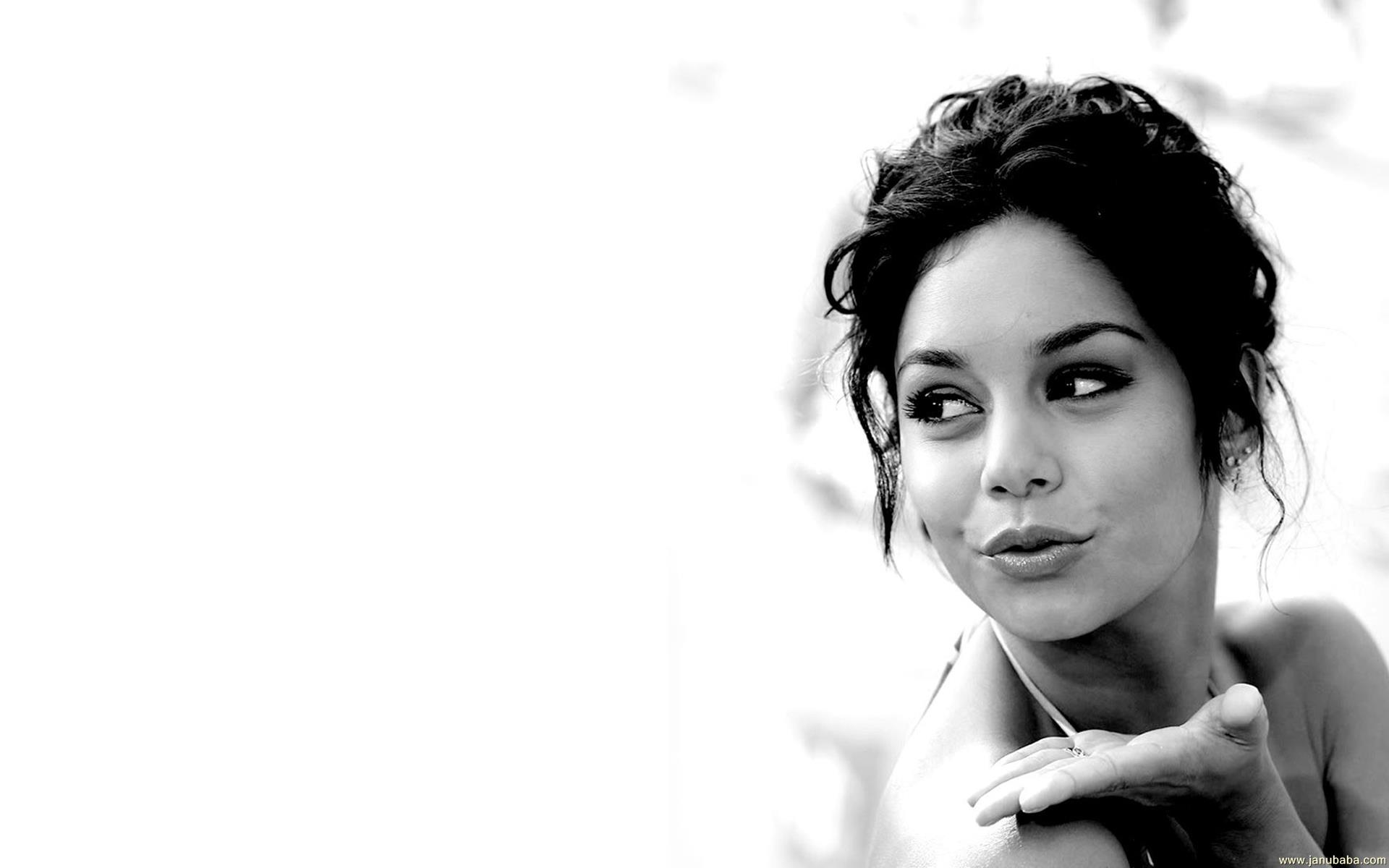 Vanessa Hudgens By Hubbak