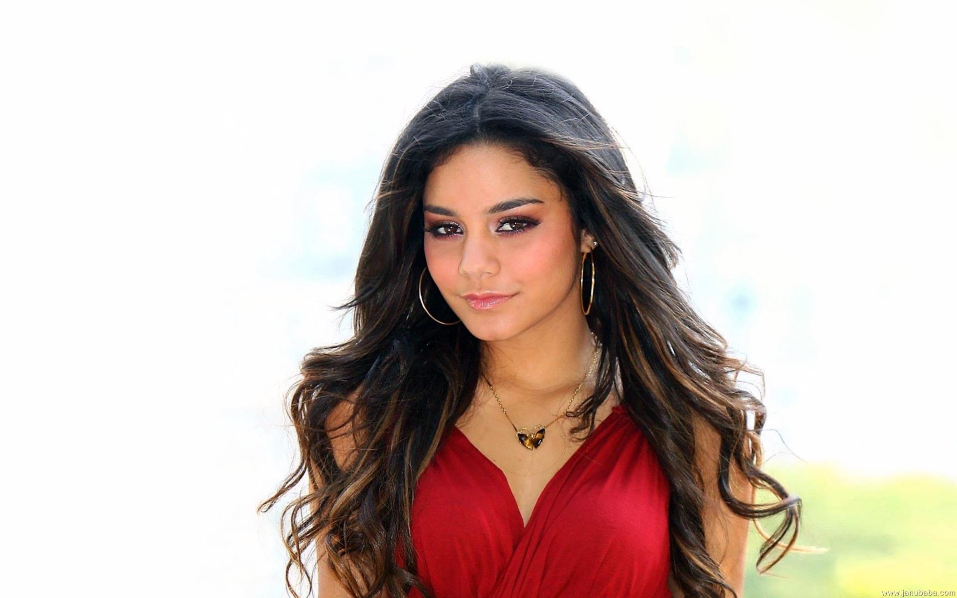 Vanessa Hudgens By Hubbak