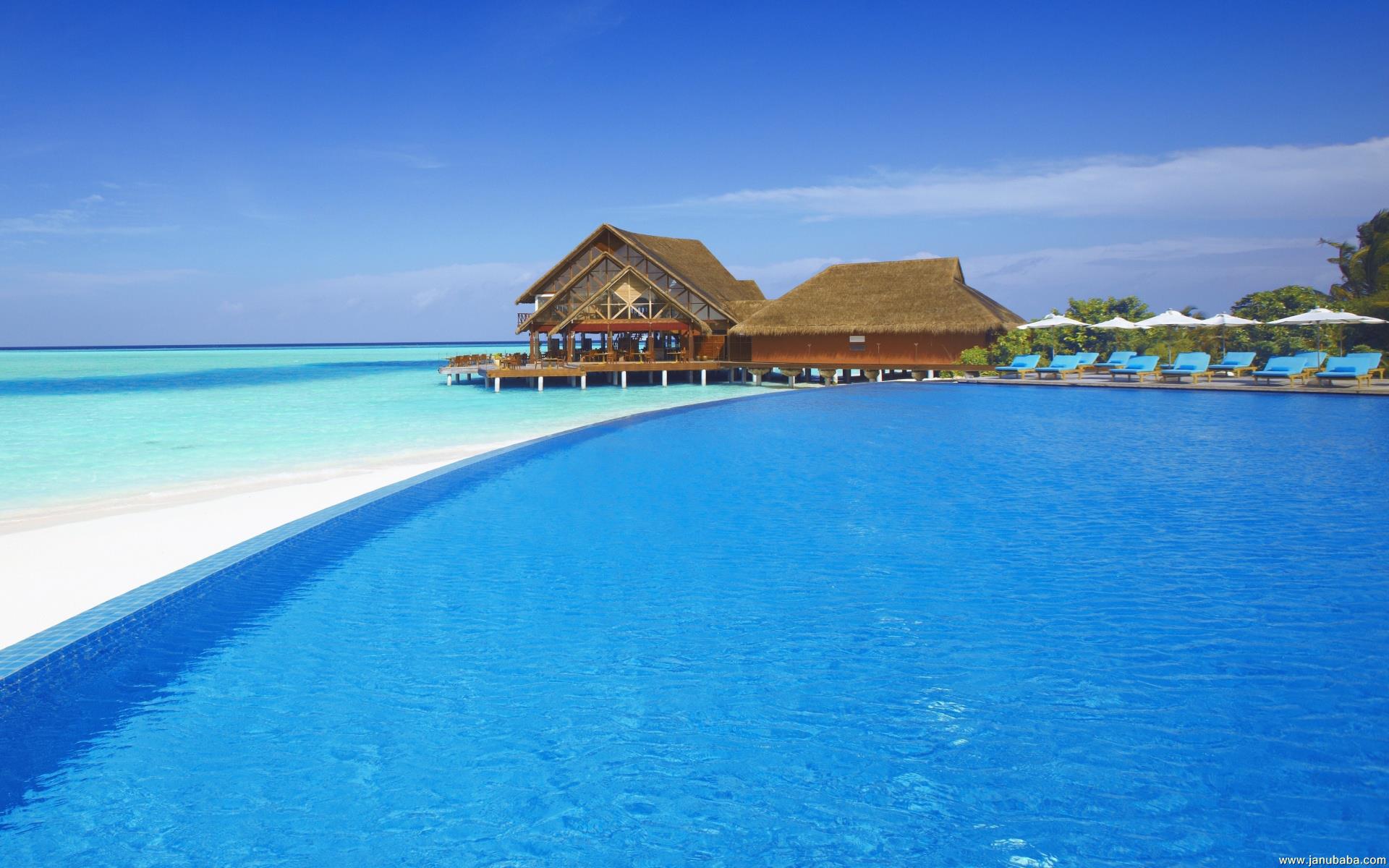 Resort Swimming Pool By Hubbak
