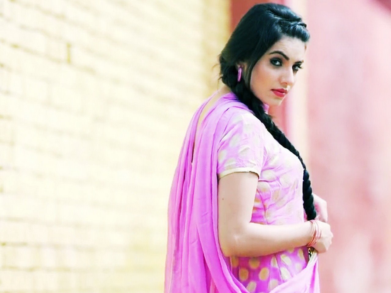 Saima Khan