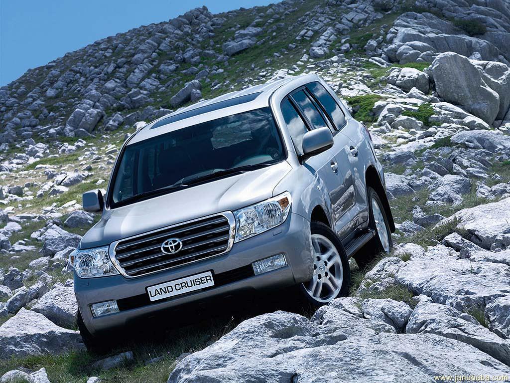 Toyota Land Cruiser 2012 by cheema