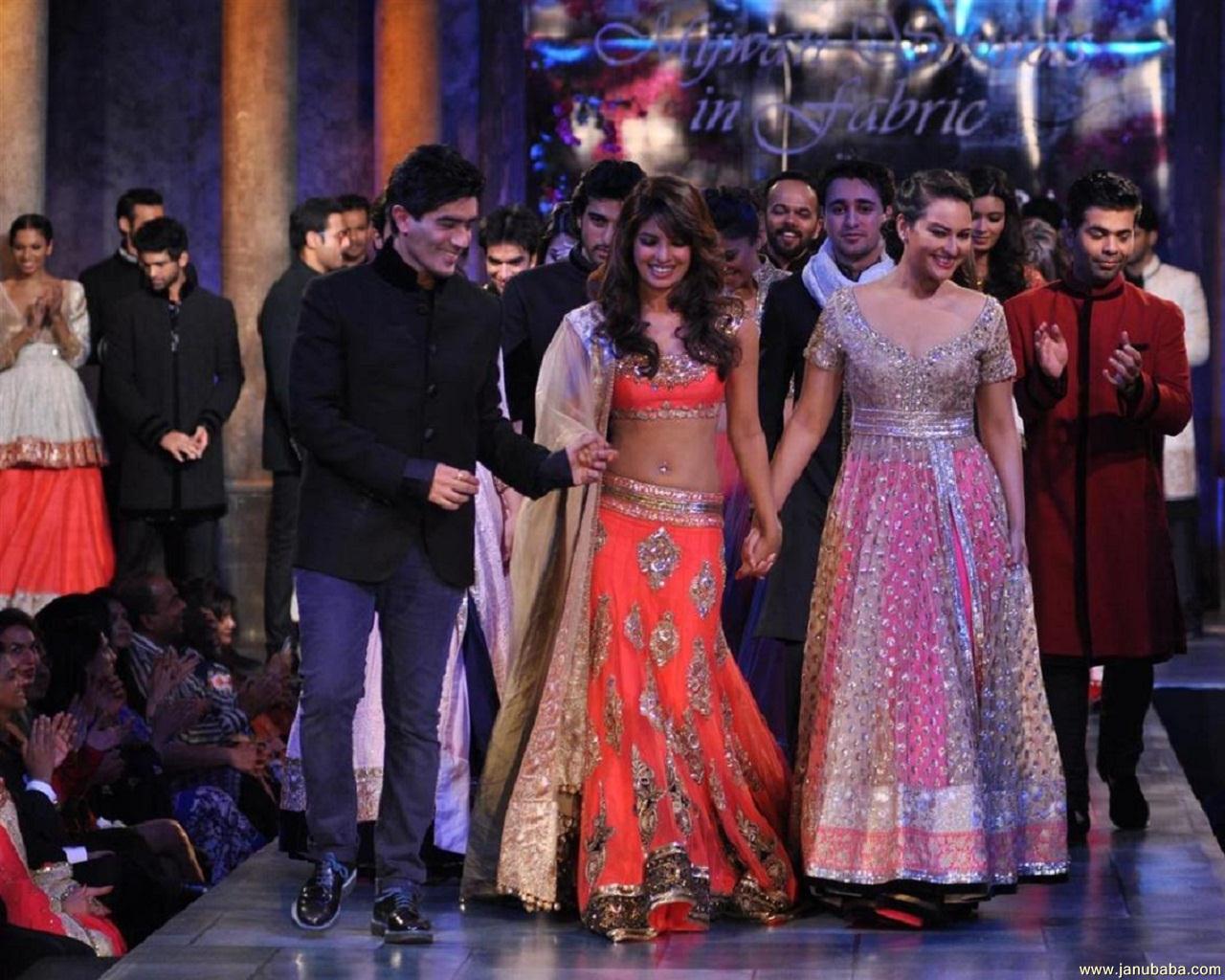 Priyanka,Mainsh & Sonakshi 